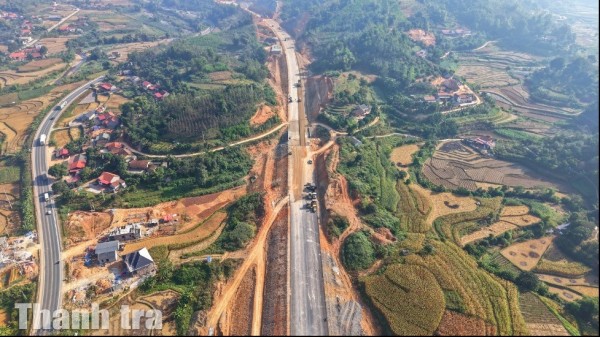 Công trường Hữu Nghị - Chi Lăng cận ngày thông tuyến